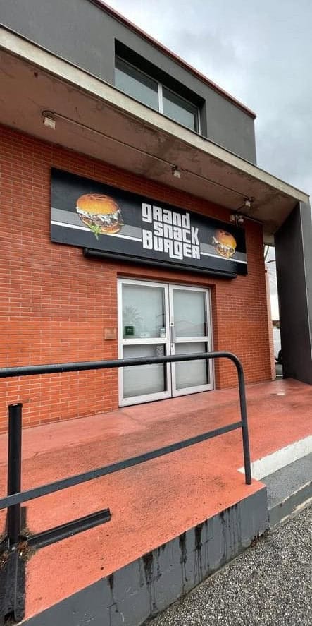 Grand Snack Burger — photo 3