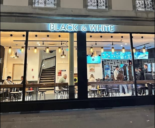 Black and White Burger — photo 2