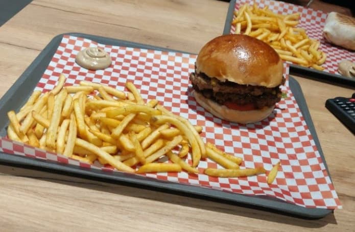Bro’s tacos & burger — photo 2