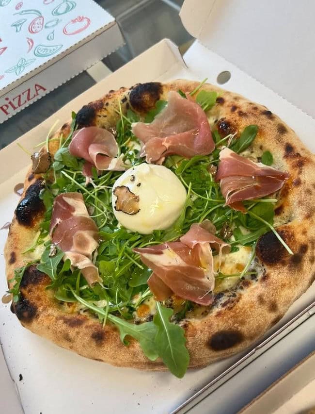 Delizia Di Napoli — Pizza - pizzéria à Kaltenhouse — photo 2