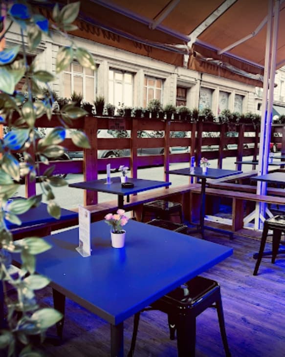 L Bar — photo 2