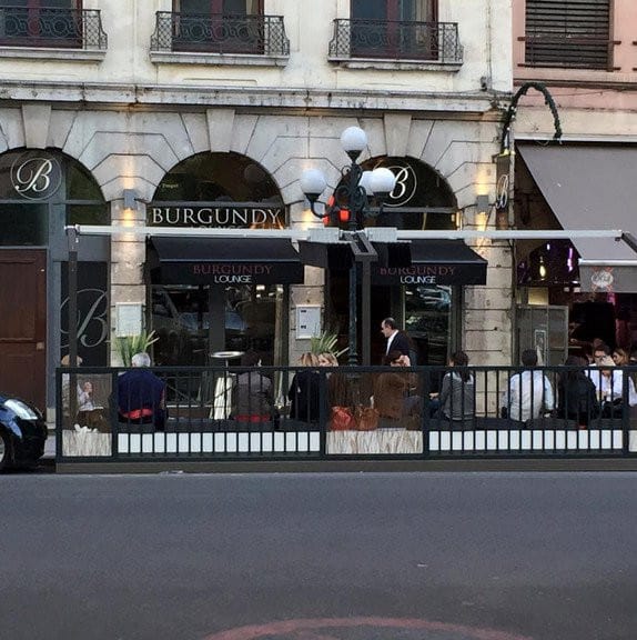 Burgundy Lounge — photo 2