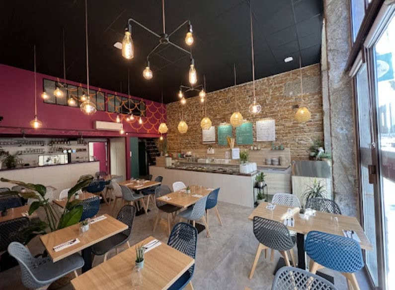 Ly-Lan Poke Bar — photo 3