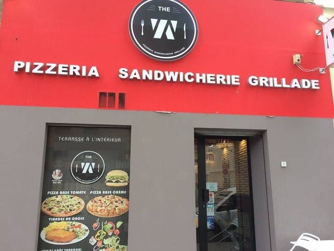 The W — photo 2