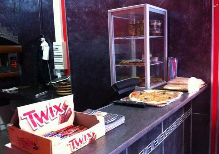 Regal pizza — photo 3