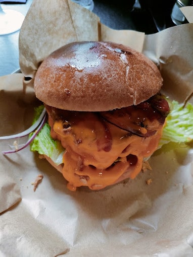 Wab's Burgers — photo 2