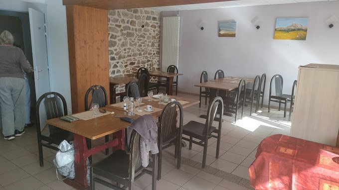 A table ! — photo 3