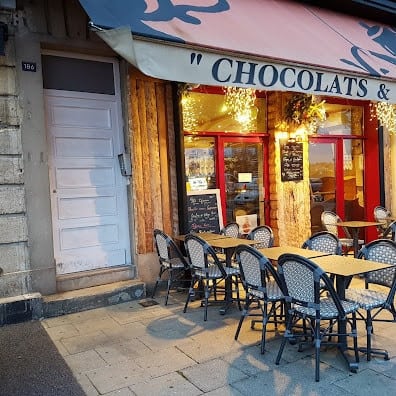 Chocolats Et Tasse De Thé — photo 3