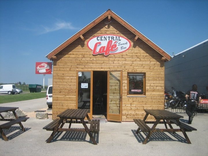 Central café — photo 2