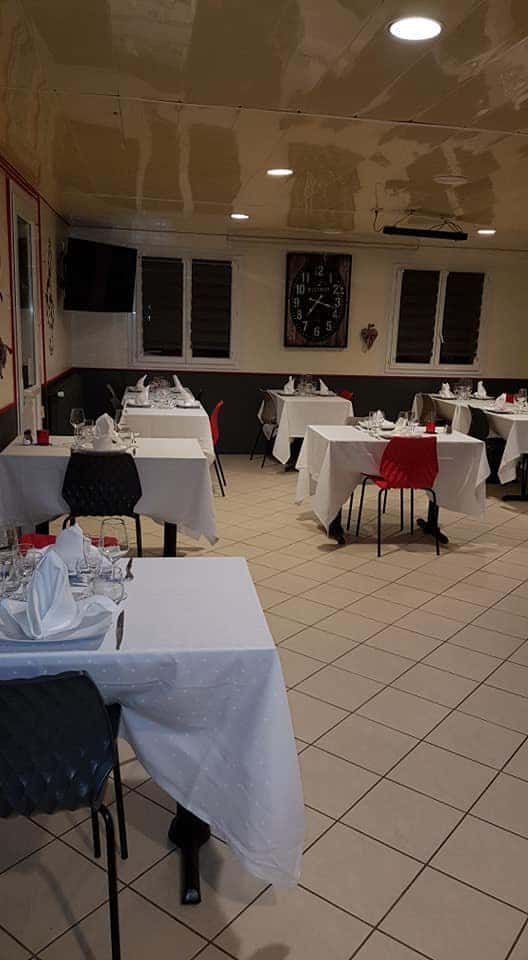 Aux Délices de Mia — Bistro - Bar à L' Abergement Saint Colombe — photo 3