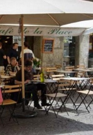 Café de la place — photo 2