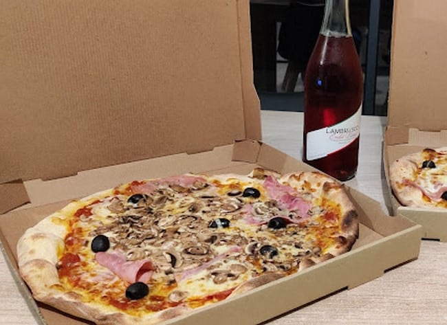 Le Kiosque à Pizzas - Une pizza