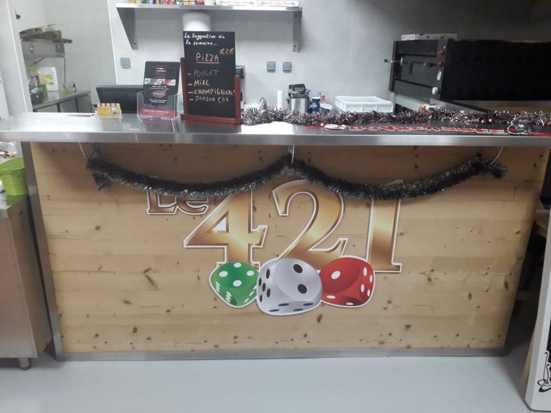 LE 421 — photo 3