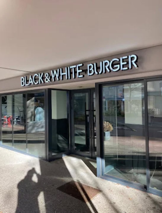 Black & White Burger — photo 3