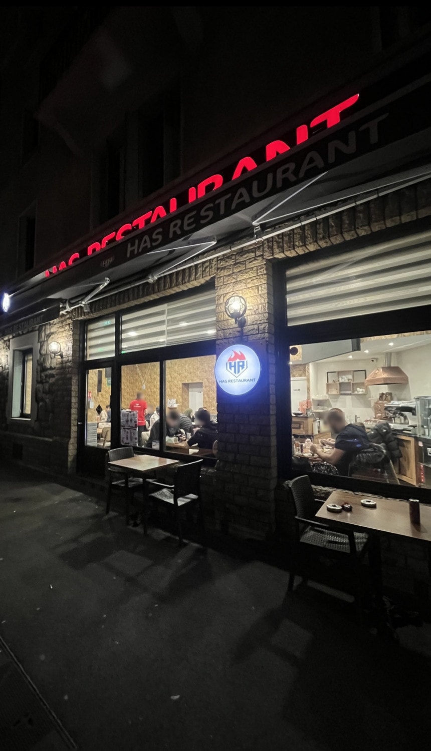 Has Restaurant — photo 2