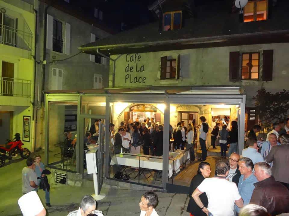 Café de la place — photo 2