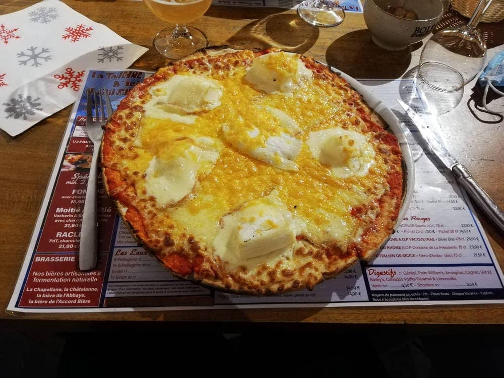 La Taverne d'Ici et D'ailleurs — Restaurant Français à La Chapelle d'Abondance — photo 2