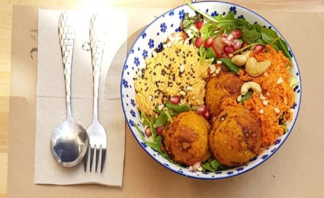 Riz Riz Restaurant — photo 2