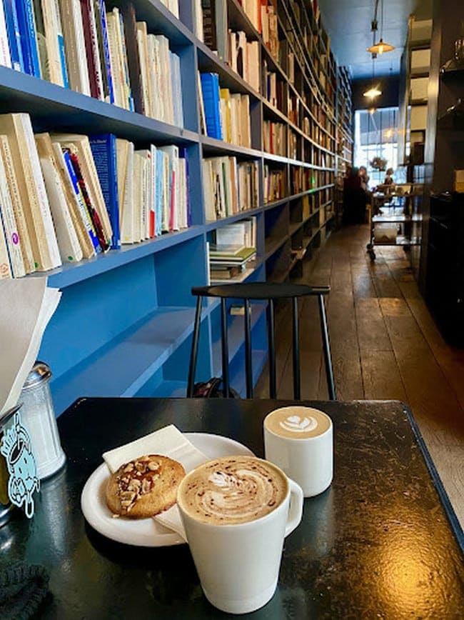 Used Book Café — photo 3