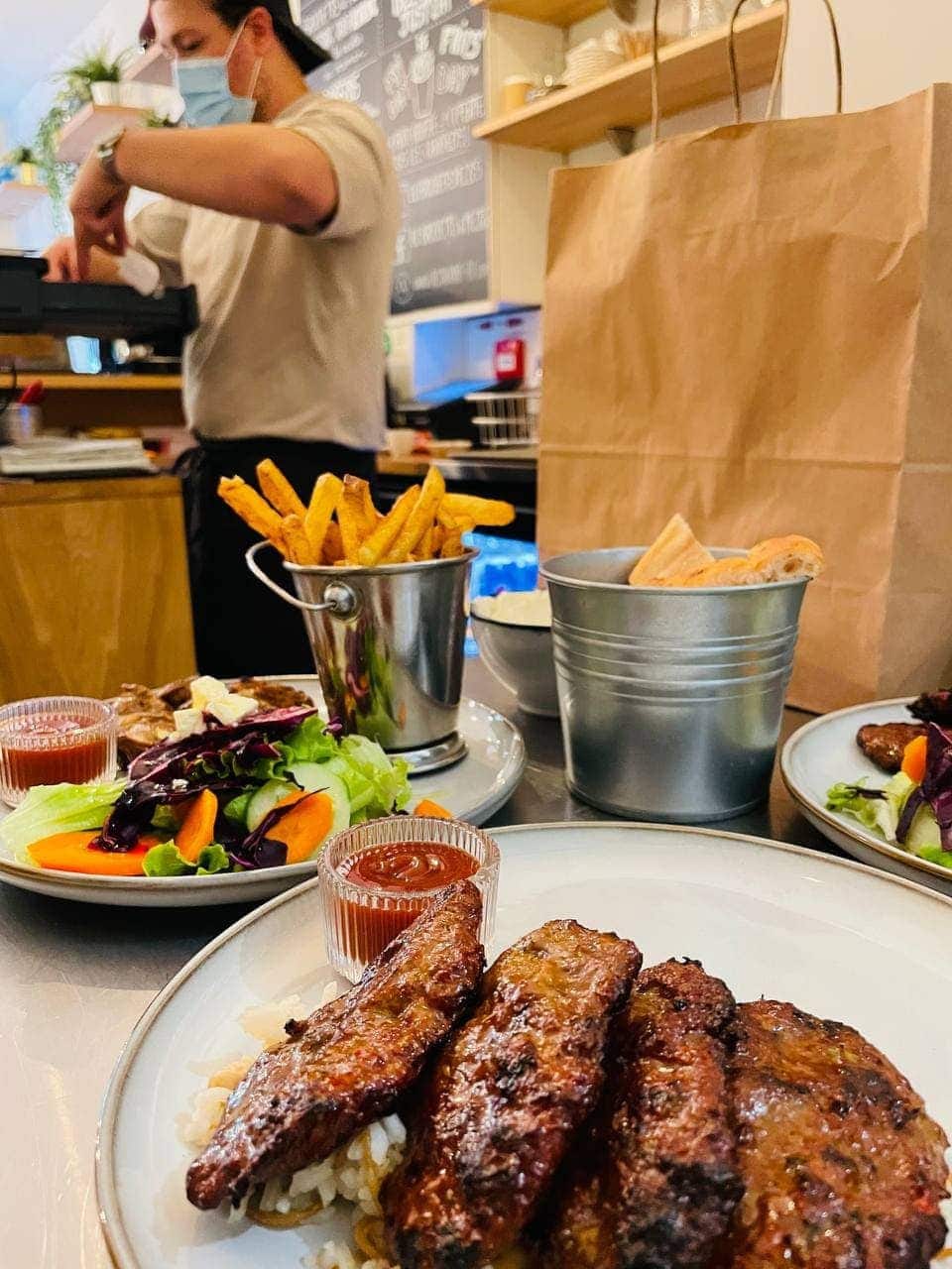 EV Brochettes & Mezzes — photo 7