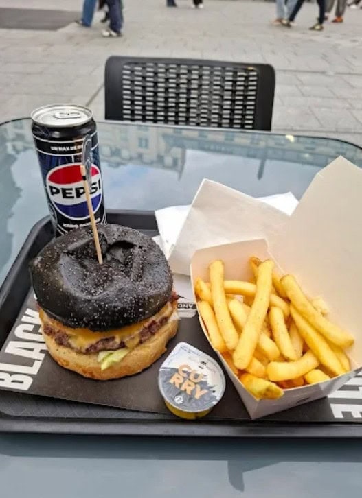 Photo de Black & White Burger