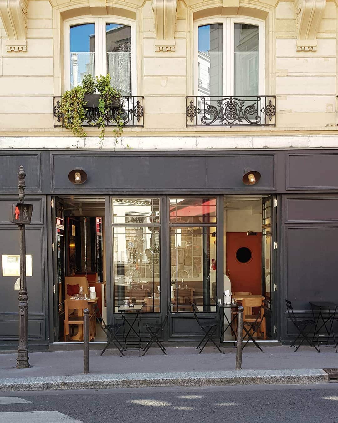 Frenchie Pigalle — photo 2