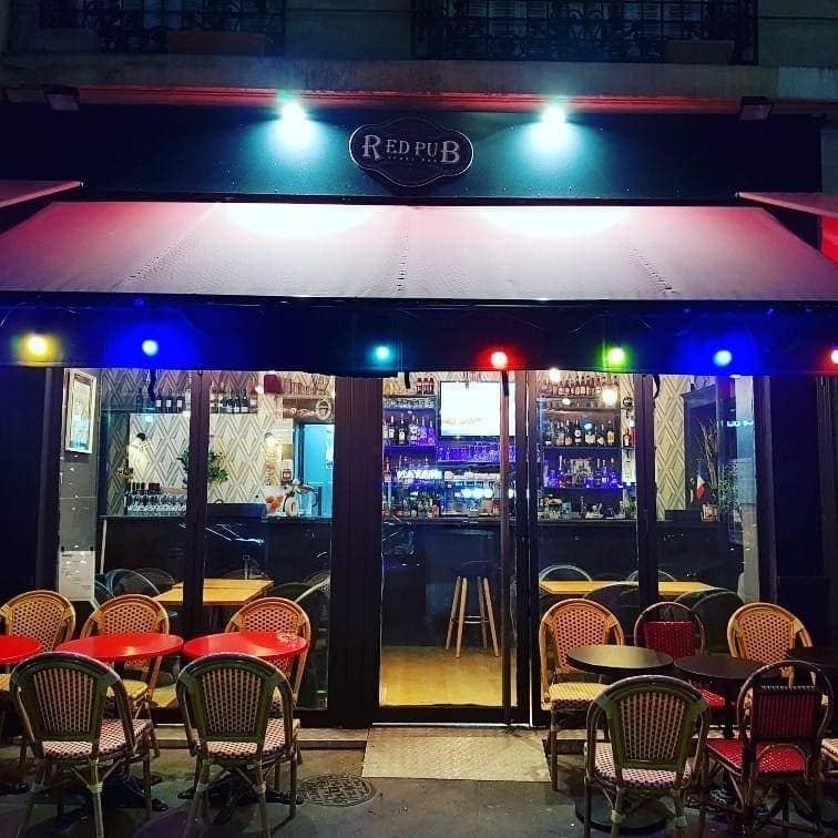 Red pub — photo 3