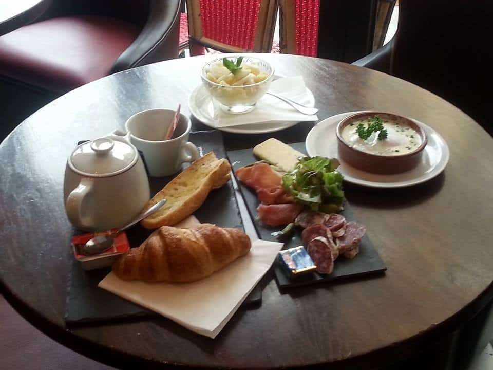 Bomby's café — photo 2