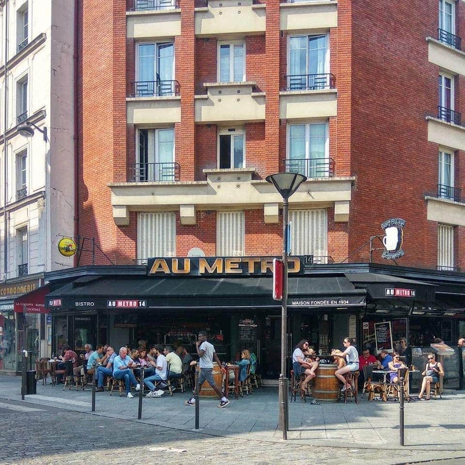 Au Métro — photo 2