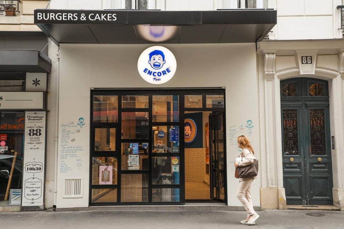 Encore Burgers & Cakes — photo 3