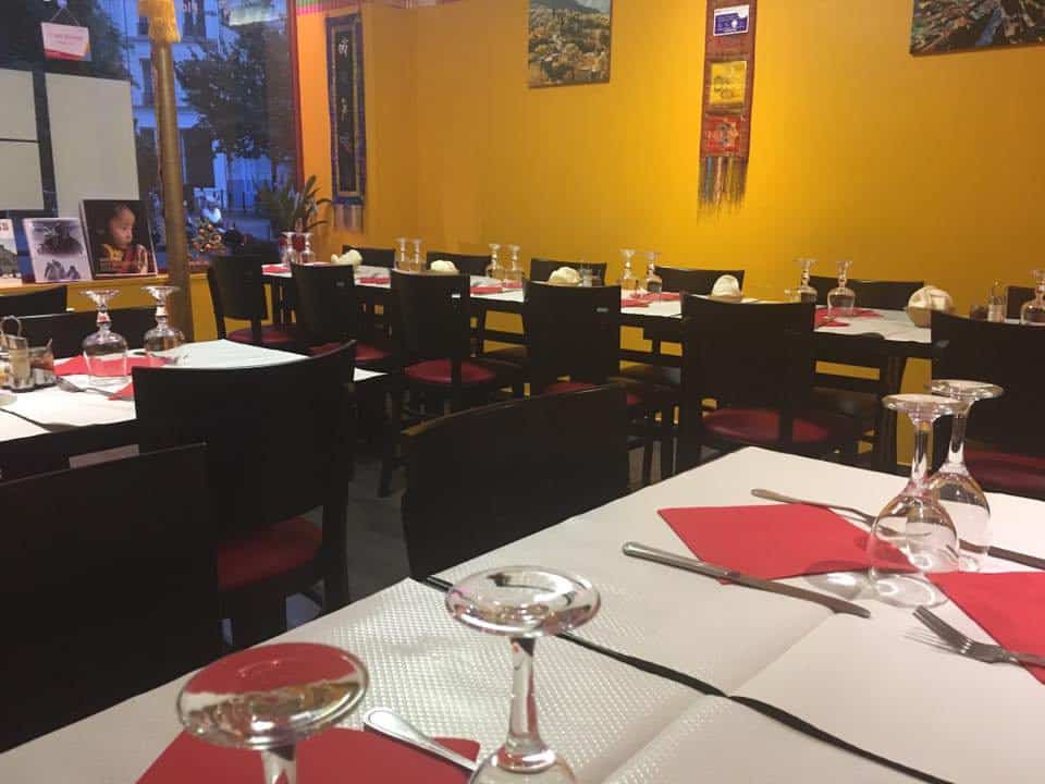 Restaurant Tibetan Pays Des Neiges — photo 3