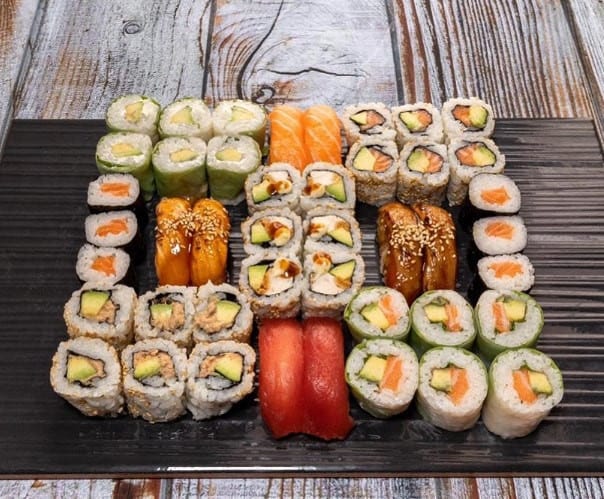 Sushi Town & poke — Sushi et Japonais à Paris 17 — photo 3