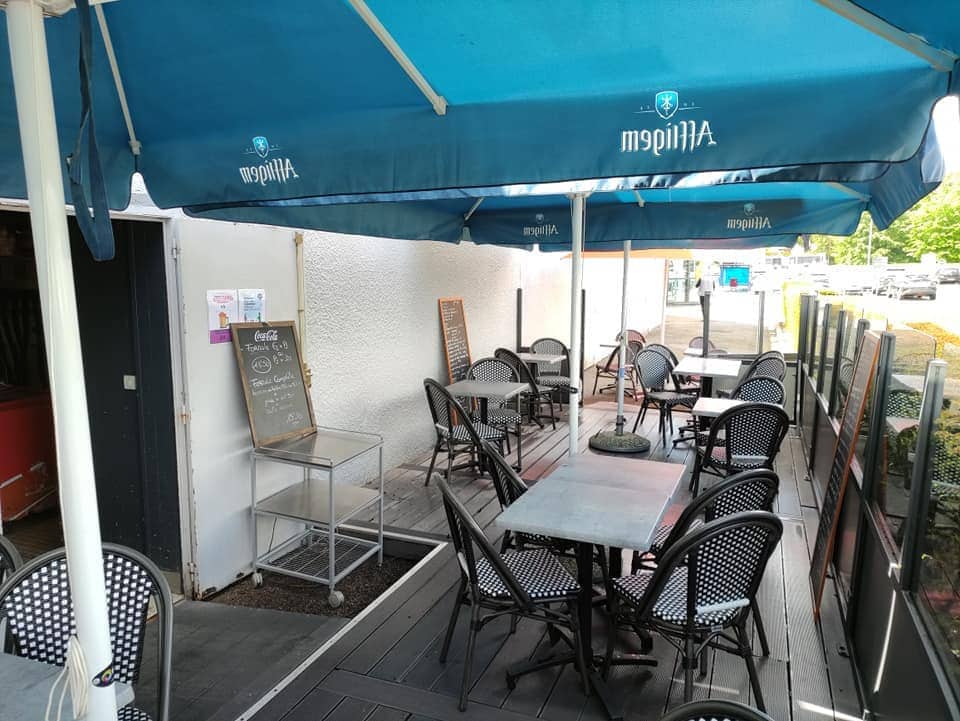 Le Dauphin café — photo 3