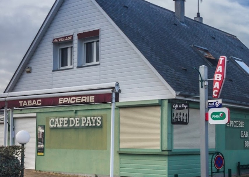 Au Village — photo 2