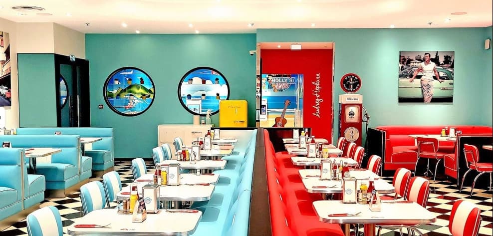 Holly's Diner — photo 2