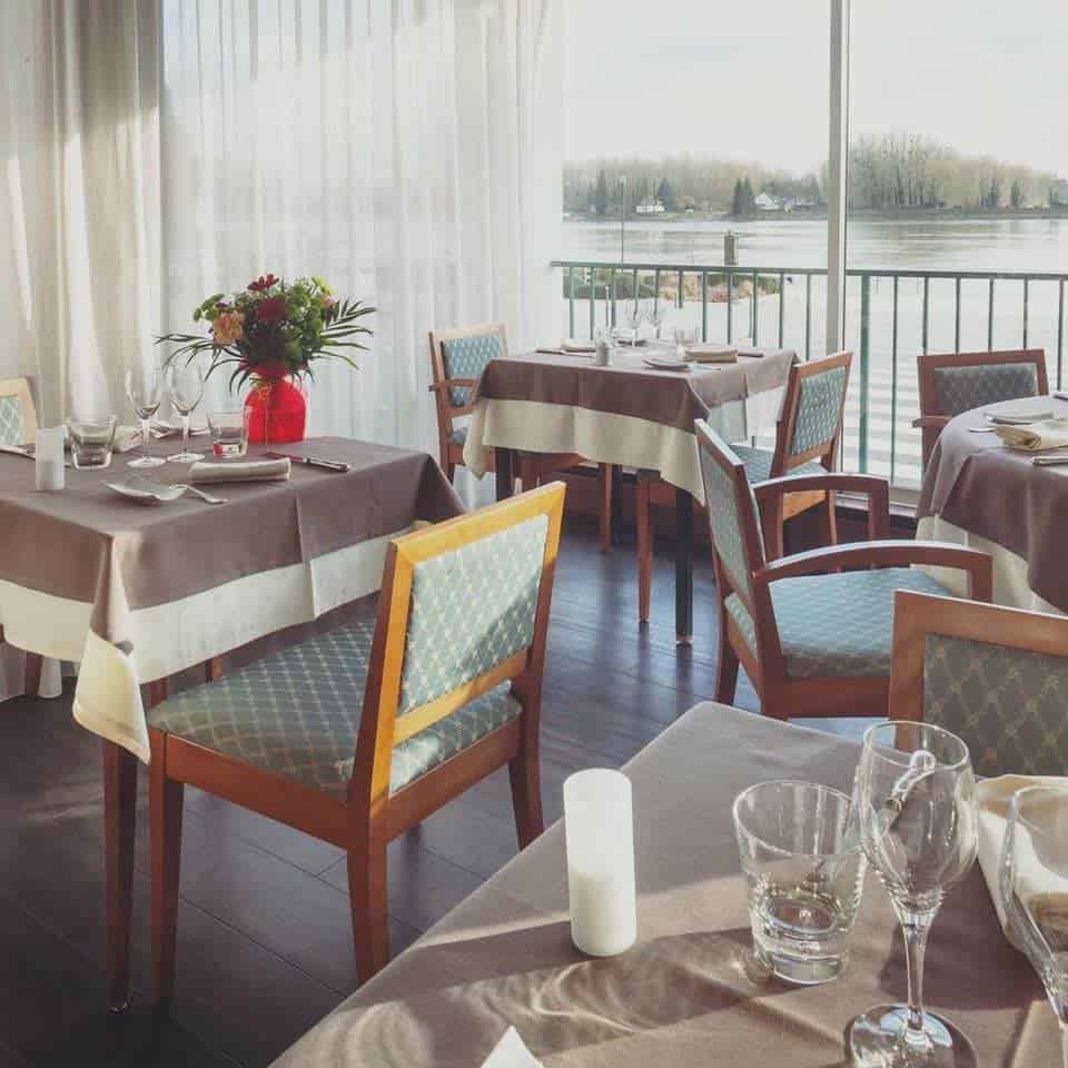 le normandie — Hôtel - Restaurant à Rives-en-Seine  — photo 2