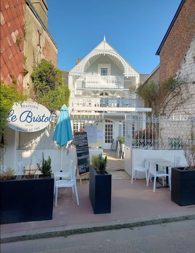 Le Bristol — photo 3