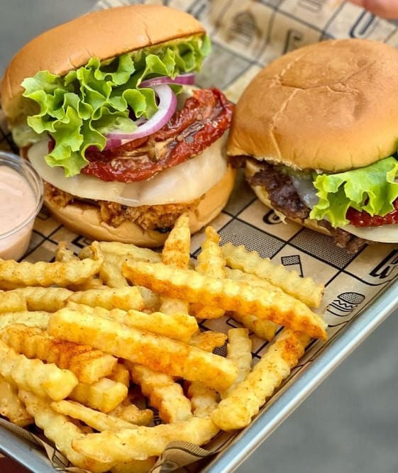 Roar Burger — photo 2