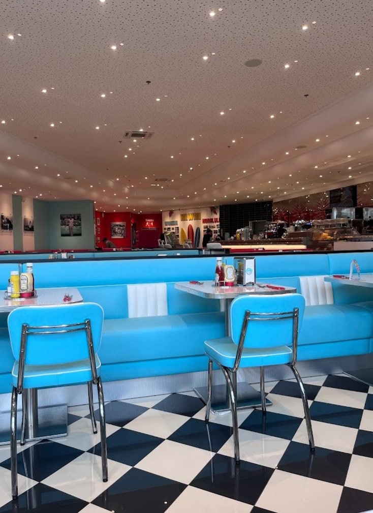 Holly's Diner — photo 3