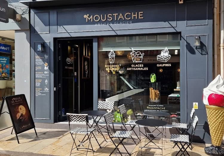 Moustache — photo 2