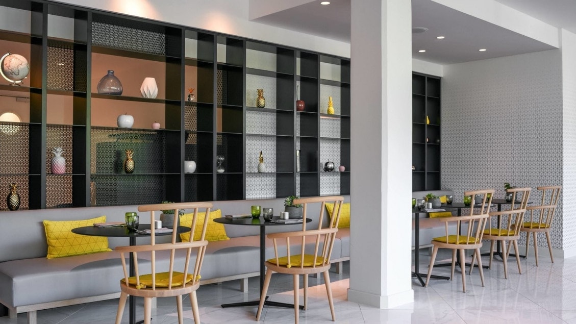 Kitchen & Bar — photo 3
