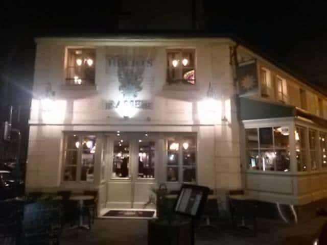 Helio's Pub — photo 2