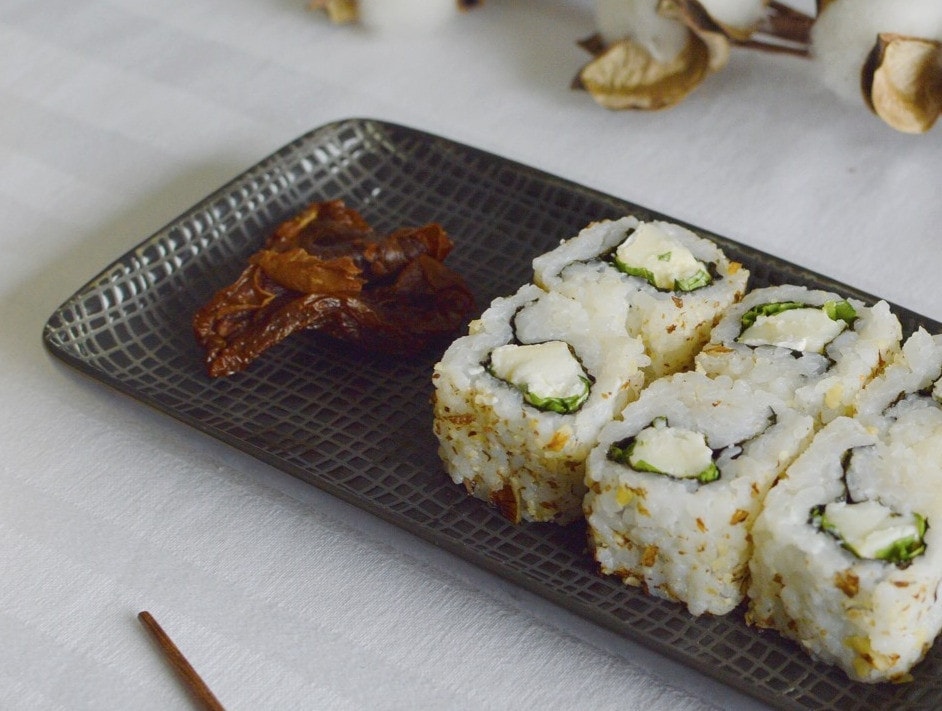 Eat sushi — photo 2