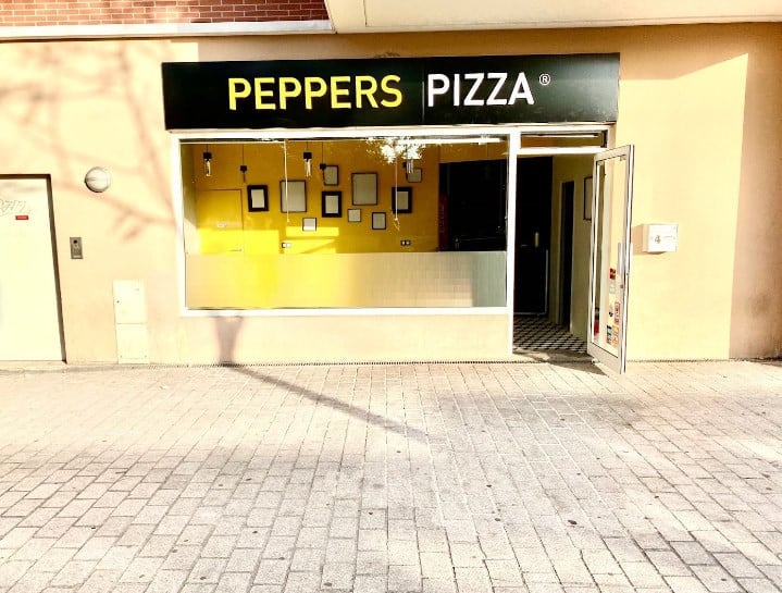 Peppers Pizza — photo 2