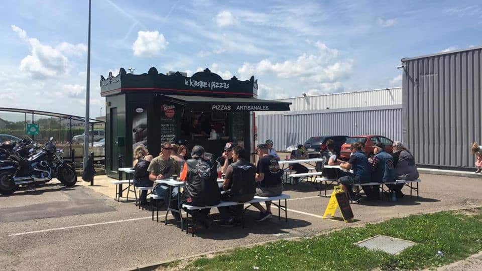 Le Kiosque à Pizzas - la terrasse