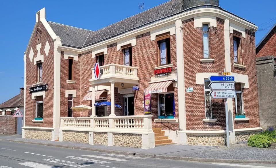 Aux 2 Coqs — photo 2
