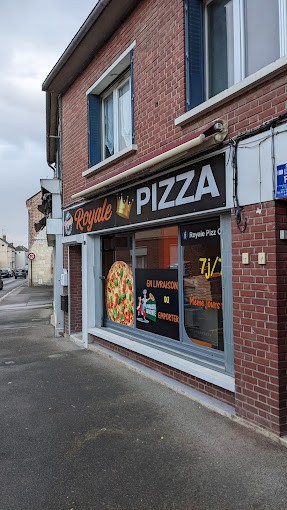 Royale Pizza — photo 3