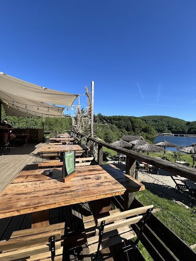 Lake café — photo 3