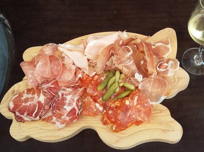 La Cave — photo 2