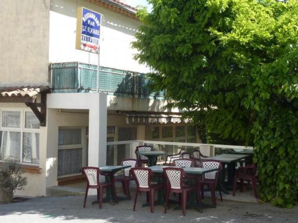 Photo de Le Square
